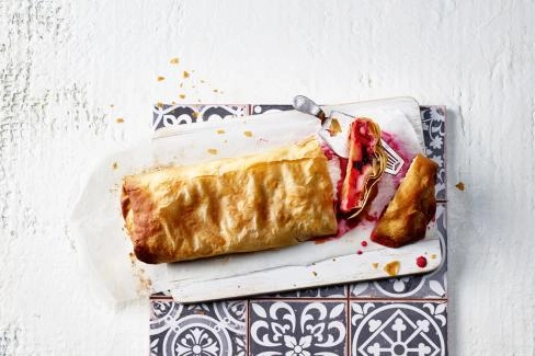 suesse-kueche-apfel-brombeer-strudel
